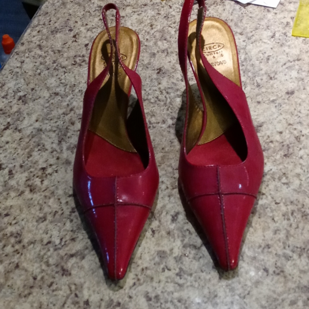 NWOT CIRCA JOAN&DAVID VINTAGE SLING BACKS